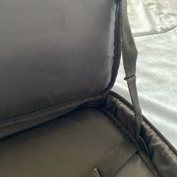 Deluxe iPad Bag/Carry Case - Picture 7 of 13